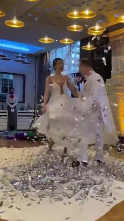 This quick change act is good