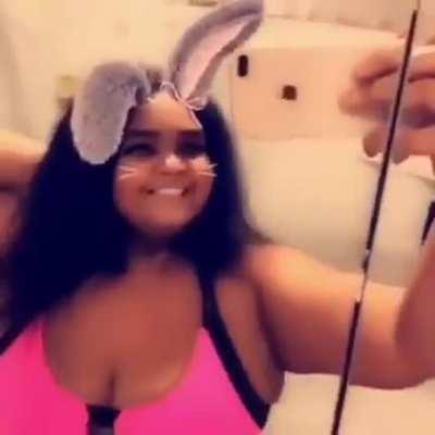 wish she sent me this w/o the bra