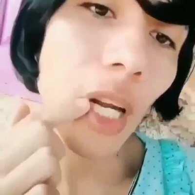 Não sei porque postei isso aquikkkk e é so uma vergonha alheia básica.