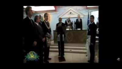 Bolsonaro e o General Heleno comemorando o GOLPE DE 64 numa loja da maçonaria.