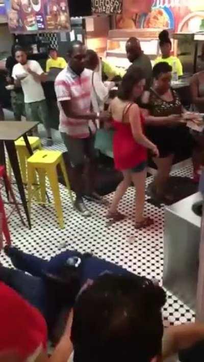 Cop takes down a drunk dude that was resisting arrest