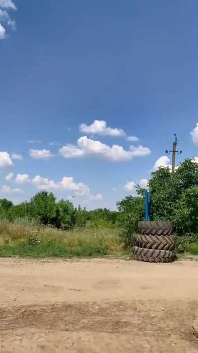 Pair of Ukrainian Su-25 attack aircraft performing low altitudes sorties on the frontline