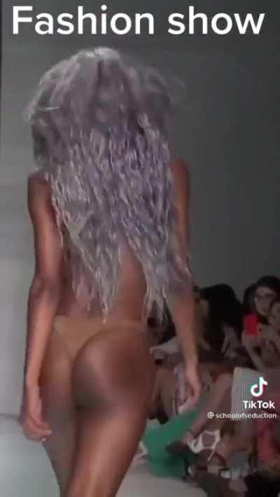 More than Just a Catwalk 😳 [@schoolofseduction]