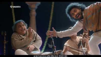 Urvashi won't take him easy after this... 😆💯