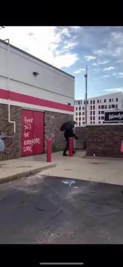 Video proof that the protesters didn't start the violence in Minneapolis is being actively censored, taken down, please share, don't let them hide this. (Not my video, people need to see this though)