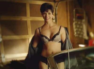 Morena Baccarin is one hot milf