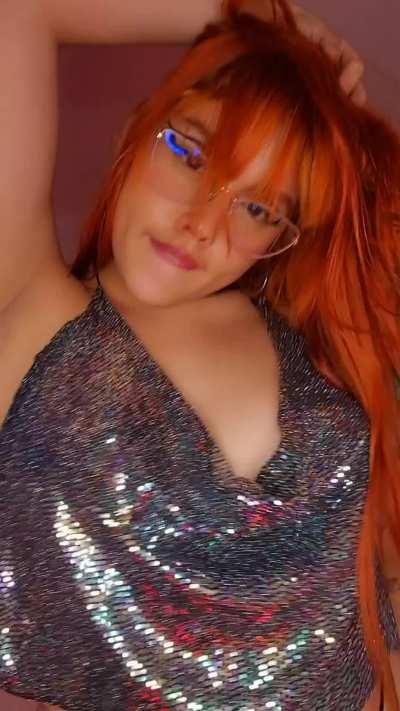 If you like my small boobs you can fuck me!