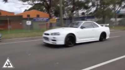 Da UPVOTE se vc queria ter um desse(conserta eu quero)