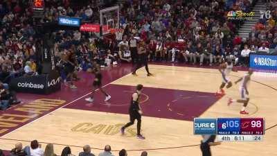 [Highlight] Joel Embiid block leads to James Harden fastbreak layup