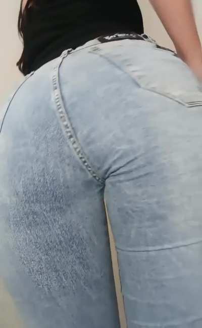 How do they sound in these jeans?💋💋💋💕