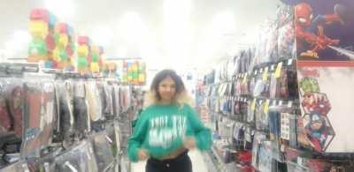 got the whole isle to myself to show off my goods ;)