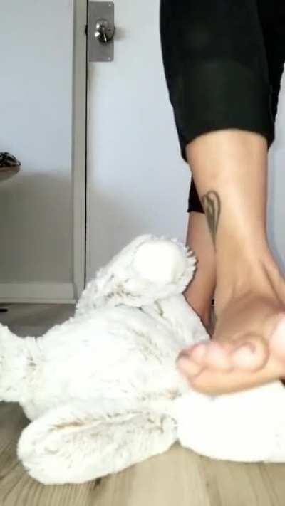 *Scammer* Ig: @qveenyellowbone