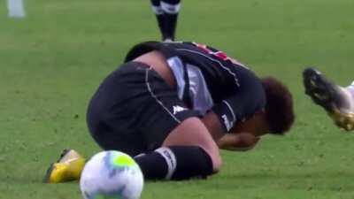 Felipe Melo's ankle injury vs Vasco
