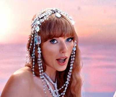 Taylor Swift is so beautiful