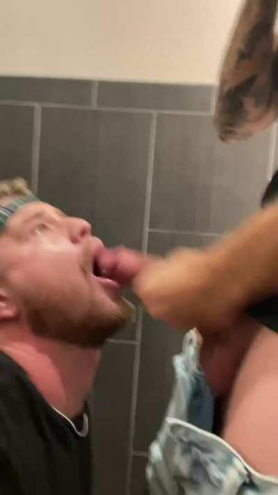 Feeding my slut in the bar bathroom (25)