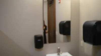 The way she looked in the mirror is absolutely cute