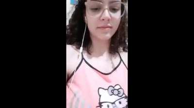 NERD COM SEIOS GRANDES MOSTRANDO TUDO - LIVE COMPLETA NO PRIMEIRO COMENTARIO