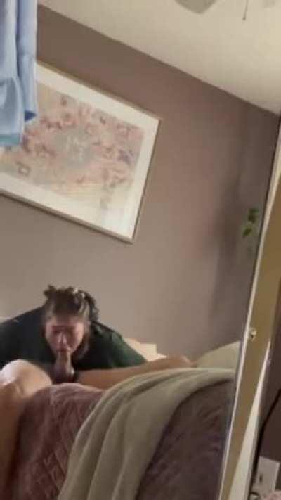 Heard noises coming from my sisters room and saw this