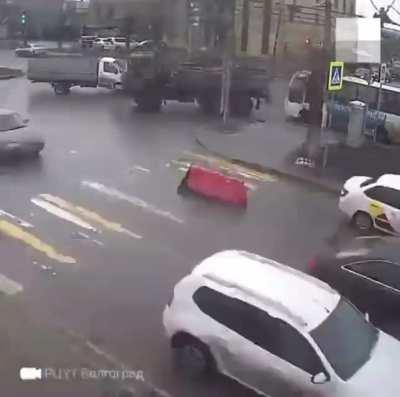 Drivers can’t even avoid a single roadblock