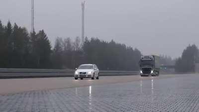 Volvo's emergency brake system is freaking incredible