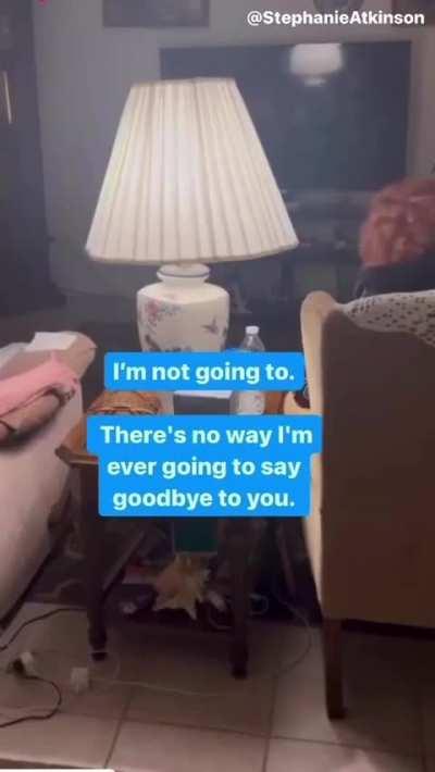 2 sisters vowing to never say goodbye to eachother