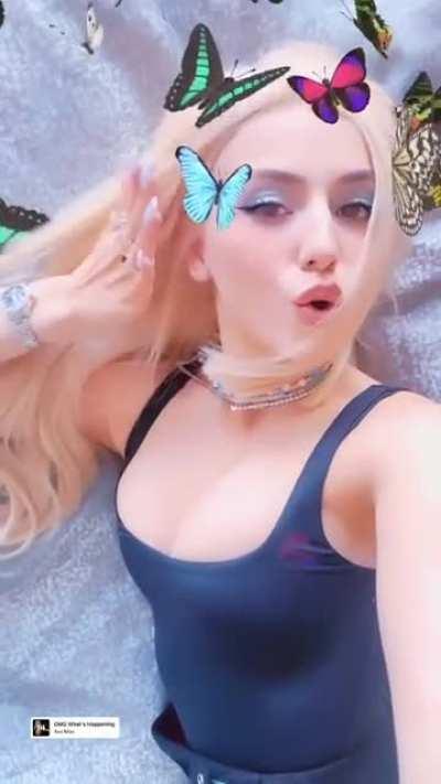 beautiful tits are seen on Ava in that blue shirt!!!!!