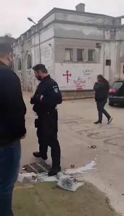 sa dus prietenul meu sa sparga berea de la betivi din gara de nord