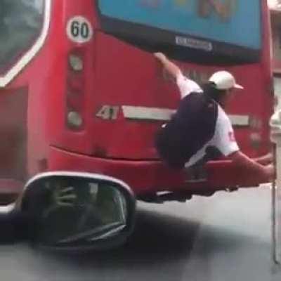 Rápido y Furioso 9,5: Tiempos De Crisis