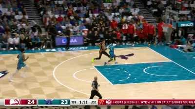 [Highlight] Jalen Johnson throws it down in transition