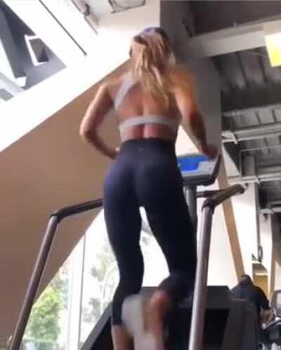 Karina Stair Machine