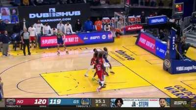 [Highlight] Paschall tips it it to give the Warriors te lead with 33.1 to go