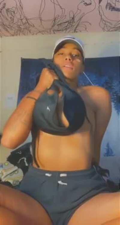 Big Boobs ( Her Free Folder In Comment )