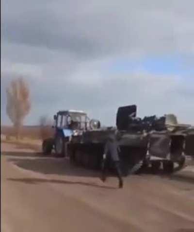 Farmer steals Russian tank with his tractor