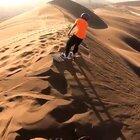 Kicking ass on the sand dunes of Iquique #Chile 🇨🇱 ⠀