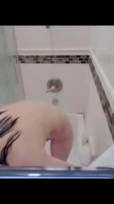 Need some company in the shower 🚿😉