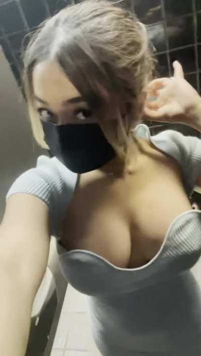 😇 Anyone want to come to church with me?