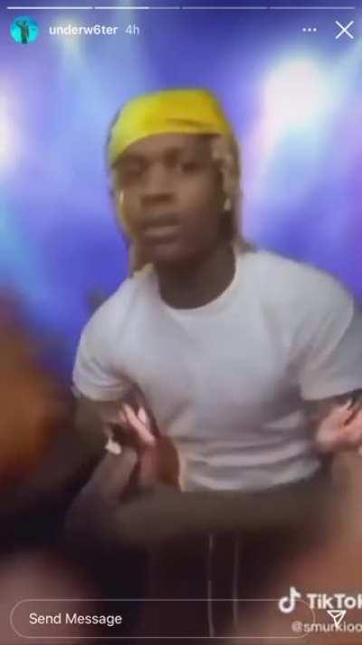 Durkio vibing to Lone [IG: underw6ter]