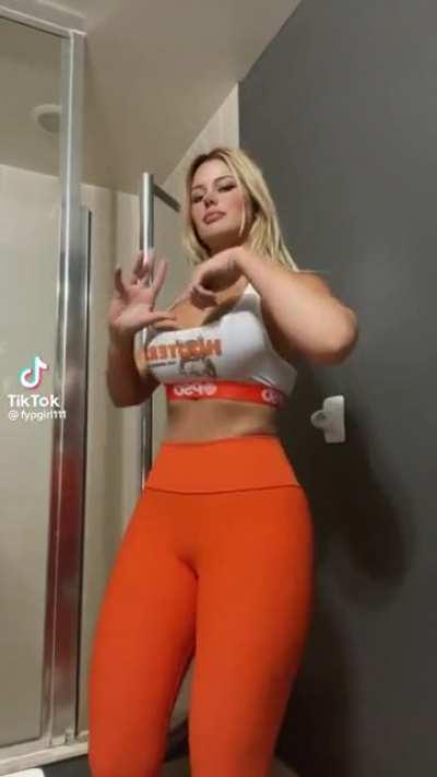 Workforce(missmercedesblanche)