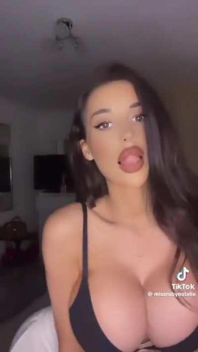 @missrubynatalie