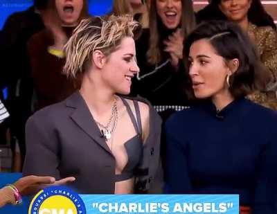 Kristen Stewart and Naomi Scott had a rough night after this interview