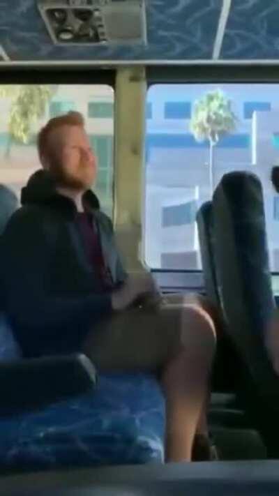 Como viajar com o assento ao lado sempre vago