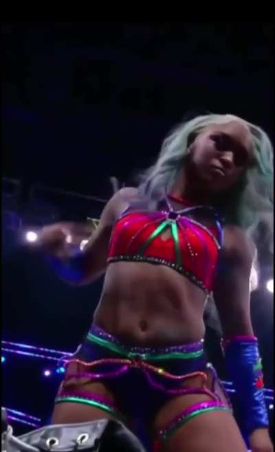 WWE Women’s Wrestling Thick🍑 Compilation