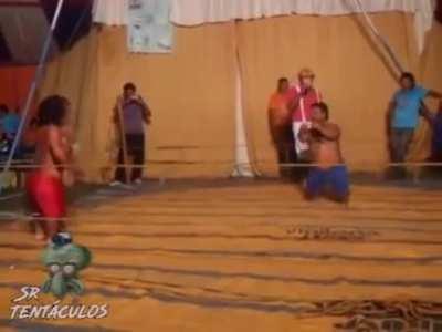 Pode rinha de anão no grupo adm?😳😳😳😳