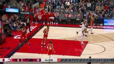 [Highlight] Scottie drains 3 consecutive threes in a row back to back to back