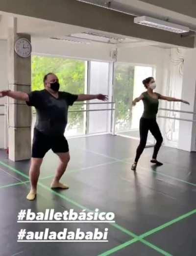 [Video] General Pazuello demonstra suas habilidades em ballet