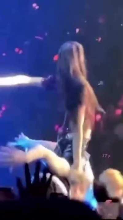 I would love to her strip her out of that sexy outfit and reveal her hot naked body ð¥µ