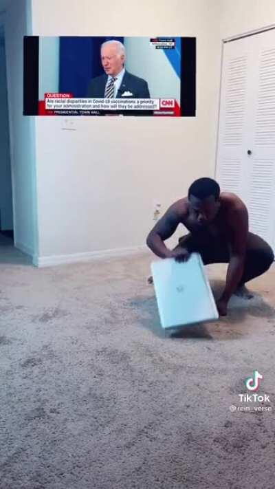 Biiiiiiiiiiden! Giving us the gift of laughter for the next however long until Kamala offs him!