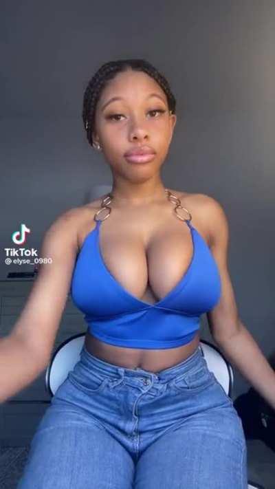 She so sexy 🤤🤤