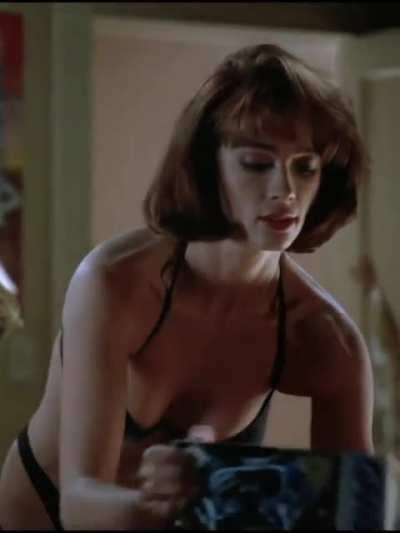 Lauren holly