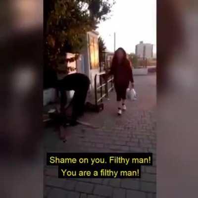 Italy: Man is roasting a cat in the middle of the street